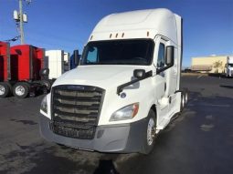 Used 2022 Freightliner Cascadia Sleeper in Cincinnati Ohio