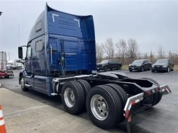 Used 2022 Volvo VNL860 Sleeper in Bolingbrook Illinois