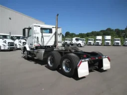 Used 2022 Volvo VNR 300 Day Cab in Fresno California