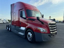 Used 2021 Freightliner Cascadia Sleeper in Troy Illinois