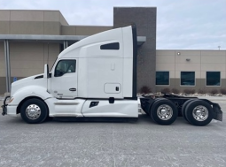 Used 2021 Kenworth T680 Sleeper in Omaha Nebraska