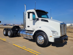 Used 2020 Kenworth T880 Day Cab in Oklahoma City oklahoma