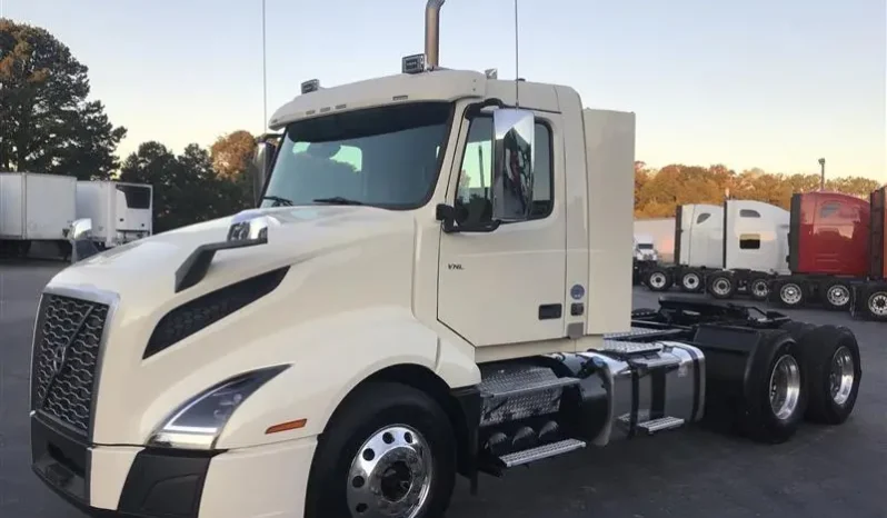 
								Used 2020 Volvo VNL 300 Day Cab in Conley Georgia full									