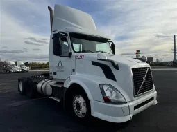 Used 2012 Volvo VNL 300 Day Cab in Troy Illinois