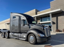 Used 2019 Kenworth T680 Sleeper in Omaha Nebraska