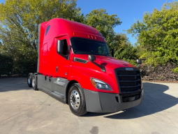 Used 2020 Freightliner PT126064ST Sleeper in Fort Worth Texas