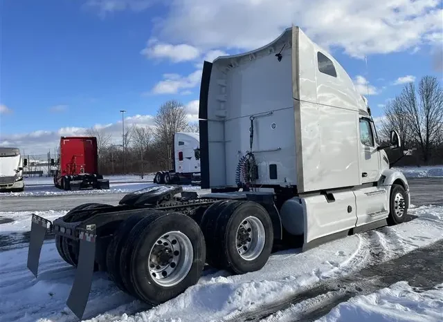 
								Used 2023 Peterbilt 579 Sleeper in Bolingbrook Illinois full									