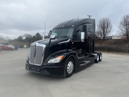 Used 2023 Kenworth T680 Sleeper in Kingsport Tennessee