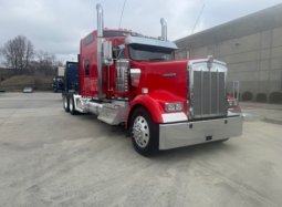 Used 2021 Kenworth W900L Sleeper in Kingsport Tennessee