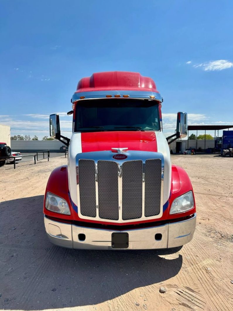 
								Used 2019 Peterbilt 579 Sleeper in El Paso Texas full									