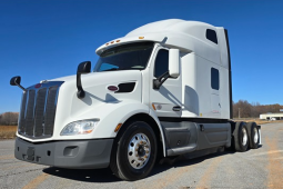 Used 2021 Peterbilt 579 Sleeper in Springdale Arkansas