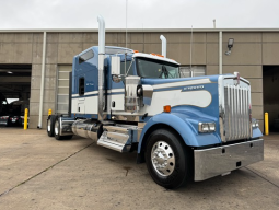 New 2025 Kenworth W900L Sleeper in Dallas Texas