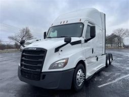 Used 2022 Freightliner Cascadia Sleeper in Bolingbrook Illinois