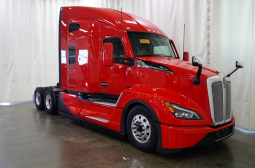 New 2025 Kenworth T680 Sleeper in Oklahoma City oklahoma