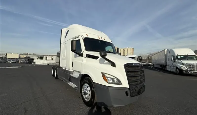 
								Used 2021 Freightliner Cascadia Sleeper in Elizabeth New Jersey full									