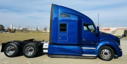 Used 2021 Kenworth T680 Sleeper in Olathe Kansas