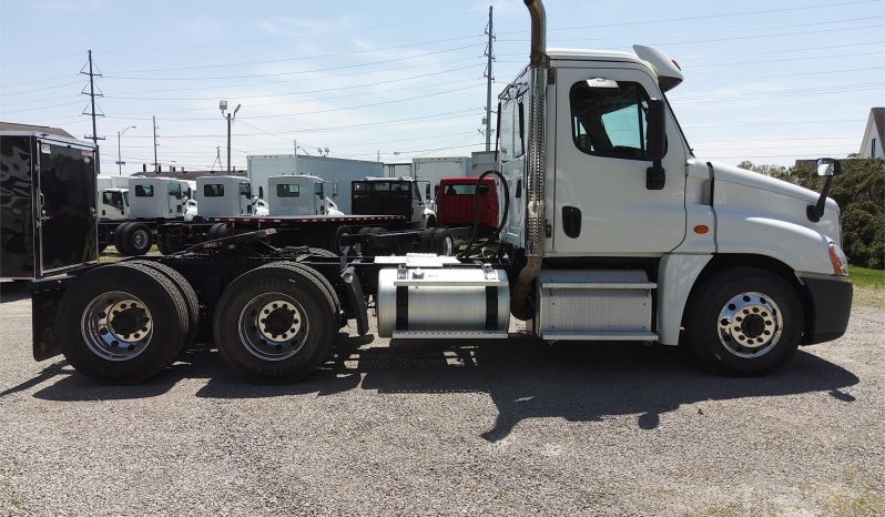 
								Used 2018 Freightliner Cascadia 113 Day Cab in Fort Wayne Indiana full									