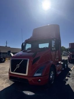 Used 2020 Volvo VNR64T300 Day Cab in Highway Blvd Katy Texas