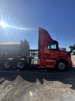 Used 2020 Volvo VNR64T300 Day Cab in Highway Blvd Katy Texas