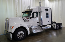 New 2025 Kenworth W990 Sleeper in Mableton Georgia