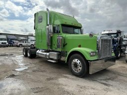 Used 2005 Freightliner FLD132 XL CLASSIC Sleeper in Porter Texas