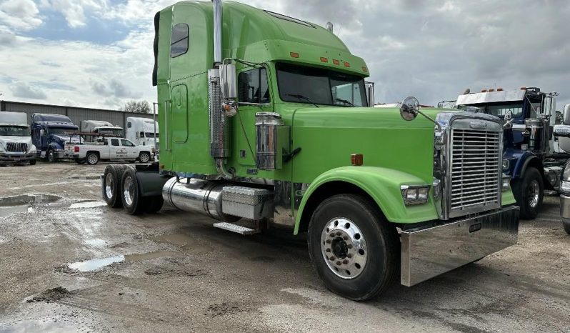 
								Used 2005 Freightliner FLD132 XL CLASSIC Sleeper in Porter Texas full									