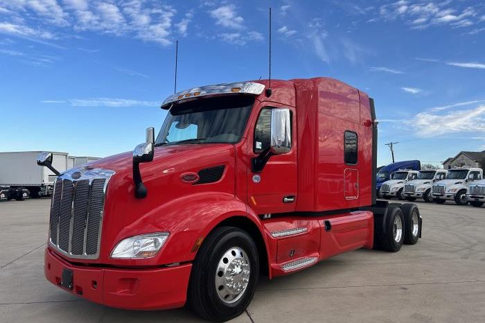 
								Used 2021 Peterbilt 579 Sleeper in Irving Texas full									