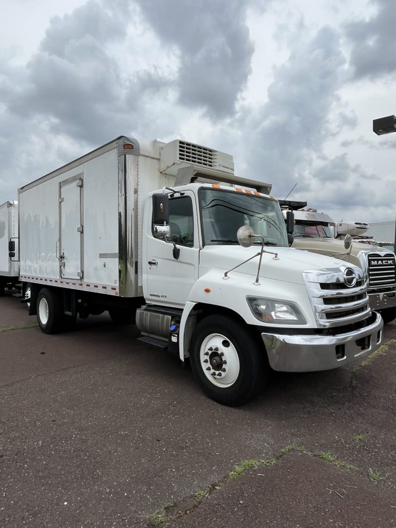 
								Used 2018 Hino 268A Reefer Truck in Ephrata Pensilvania full									