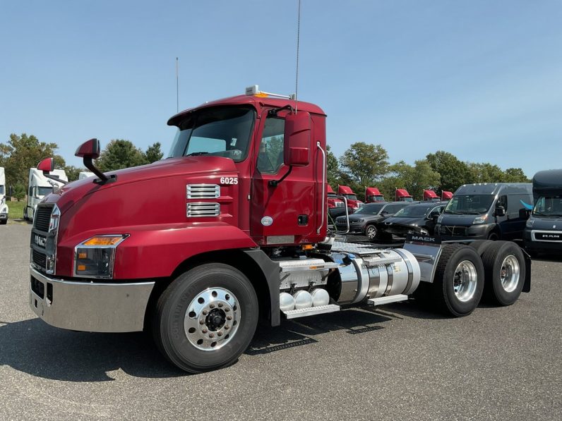 
								Used 2019 Mack AN62T Day Cab in New Castle Delaware full									