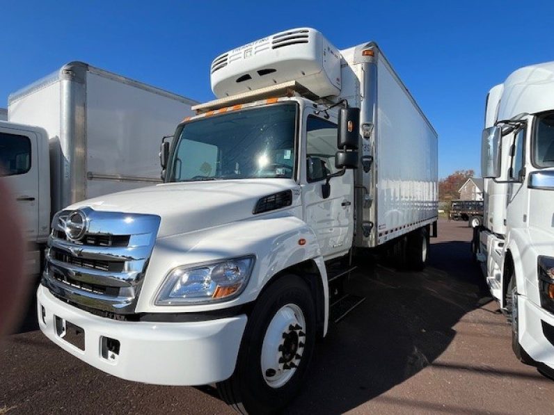 
								Used 2013 Hino 268A Reefer Truck in TRENTON Nueva Jersey full									