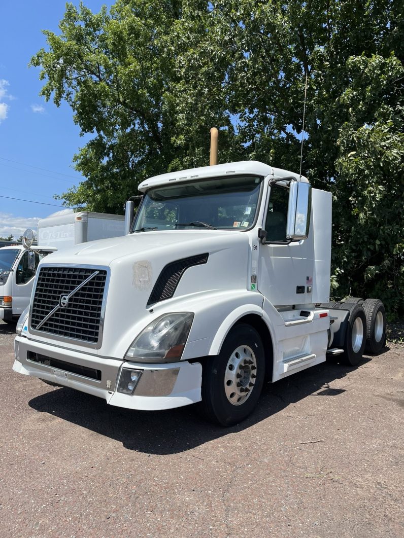 
								Used 2011 Volvo VNL64t Day Cab in SOUDERTON Pensilvania full									