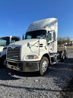 Used 2013 Mack CXU613 Day Cab in Lebanon Pensilvania