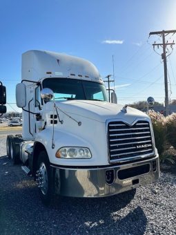 Used 2013 Mack CXU613 Day Cab in Lebanon Pensilvania