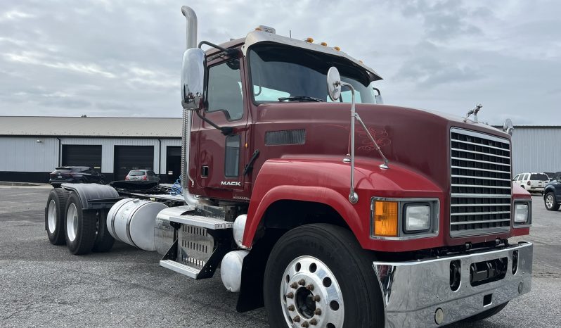 
								Used 2014 Mack CHU613 Day Cab in New Castle Delaware full									