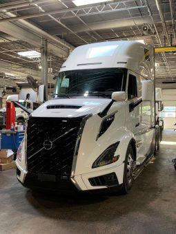 New 2025 Volvo VNL64T860 Sleeper in PENNSAUKEN New Jersey