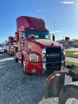 Used 2023 Mack ANTHEM Day Cab in Lebanon Pensilvania