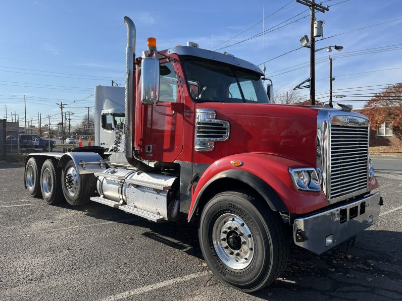 
								Used 2014 Freightliner CORONADO Day Cab in PENNSAUKEN Nueva Jersey full									