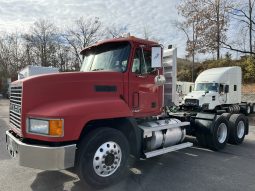 Used 1999 Mack CHU613 Day Cab in PENNSAUKEN Nueva Jersey