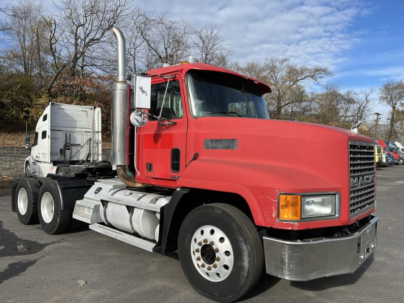 
								Used 1999 Mack CHU613 Day Cab in PENNSAUKEN Nueva Jersey full									