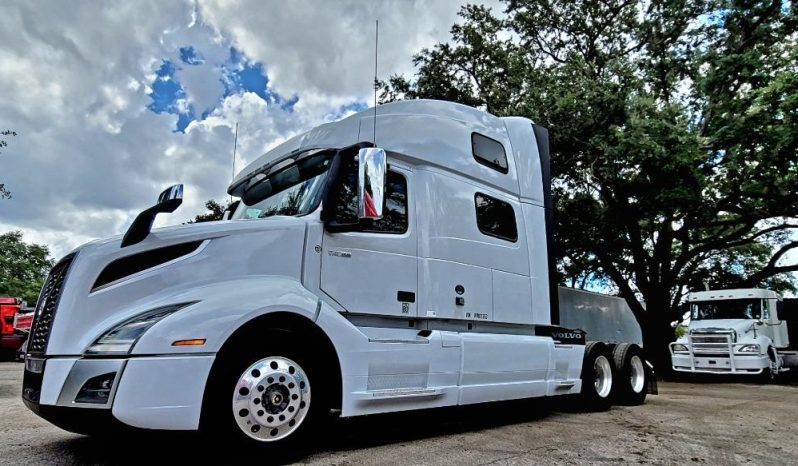 
								Used 2019 Volvo VNL 860 Sleeper in Orlando Florida full									