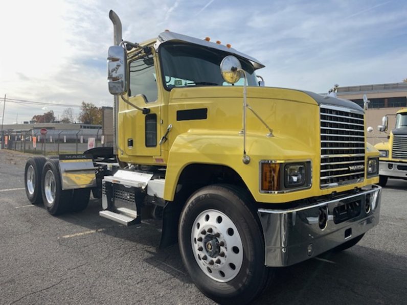 
								Used 2020 Mack PINNACLE Day Cab in Manchester new hampshire full									