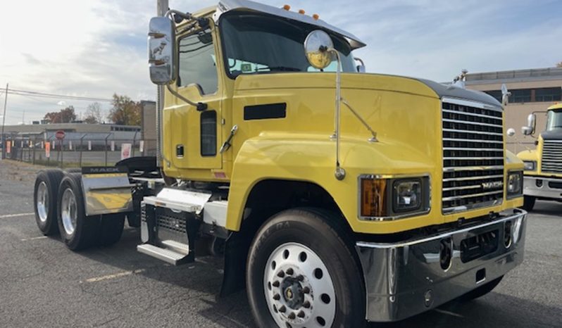 
								Used 2020 Mack PINNACLE Day Cab in Manchester new hampshire full									