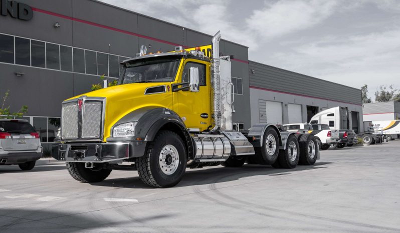 
								New 2024 Kenworth T880 Day Cab in Tolleson Arizona full									