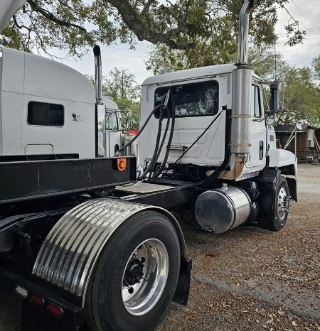 
								Used 1999 Mack CH 612 Day Cab in Orlando Florida full									