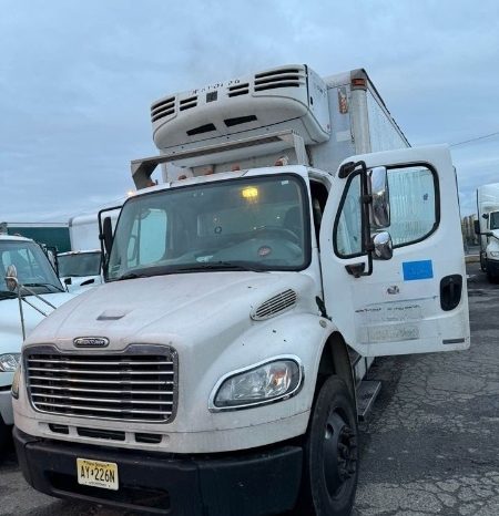 
								Used 2007 Freightliner M2 Reefer Truck in Linden New Jersey full									