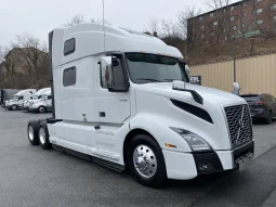 Used 2023 Volvo VNL64T860 Sleeper in North Bergen New Jersey