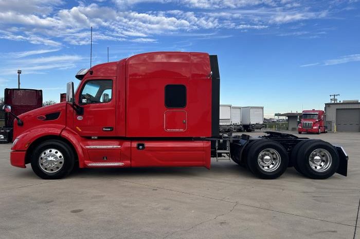 
								Used 2021 Peterbilt 579 Sleeper in Irving Texas full									