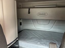 Used 2021 Freightliner Cascadia Sleeper in Willowbrook Illinois