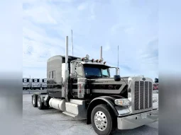 Used 2017 Peterbilt 389 Sleeper in Hazelwood Missouri