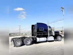 Used 2017 Peterbilt 389 Sleeper in Hazelwood Missouri